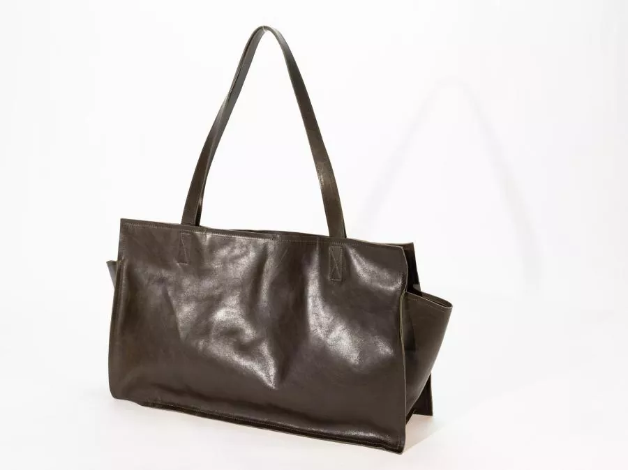 Sac fourre-tout en cuir vintage fabriqué directement en usine : conception à rabat avec polyvalence toutes saisons et contrôle de qualité strict