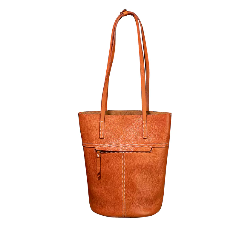 Sac sous les bras au vin rouge